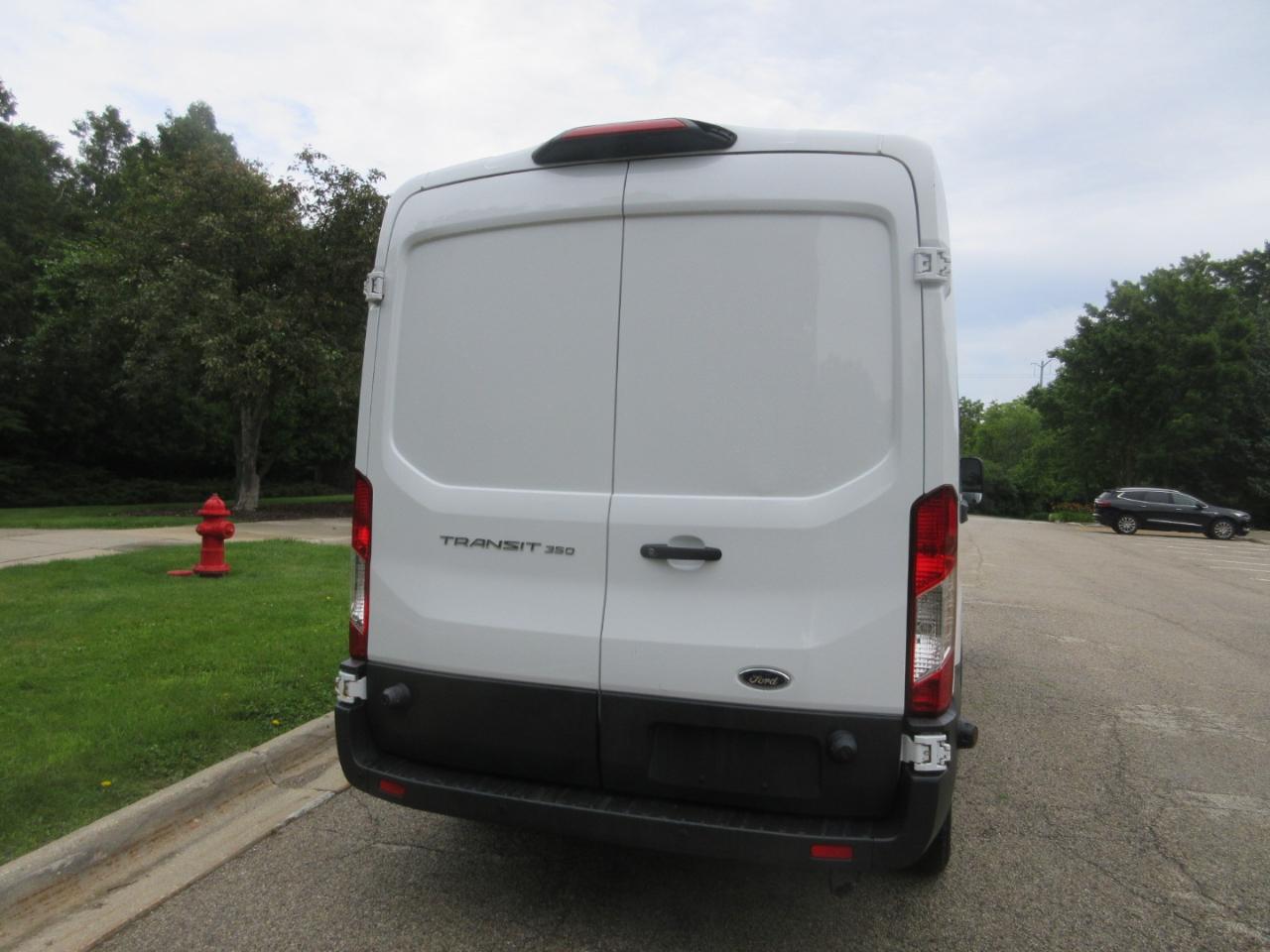 Ford Transit Van T-350 148" Med Rf 9500 GVWR Sliding RH Dr 2018