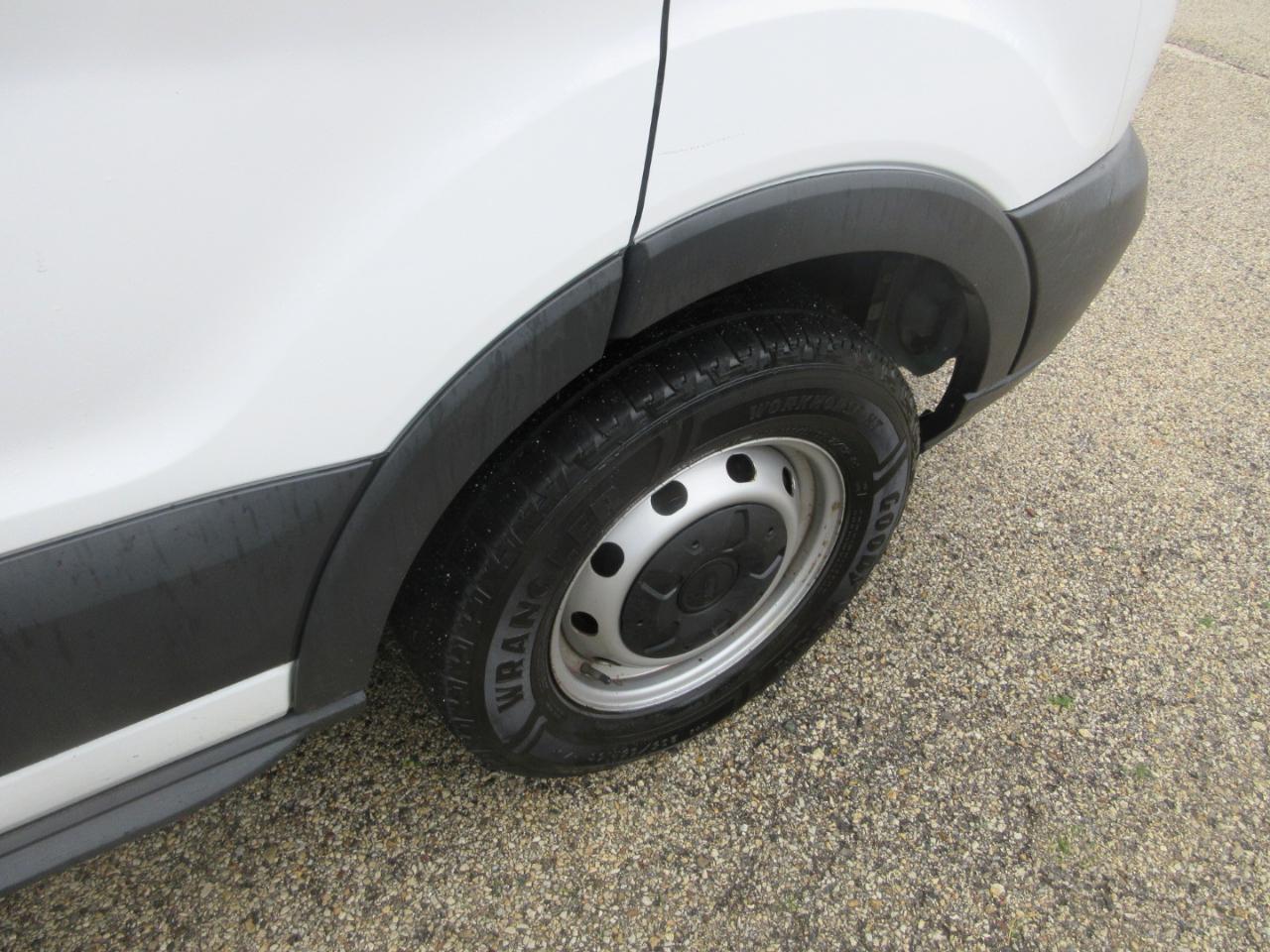 Ford Transit Van T-350 148" Med Rf 9500 GVWR Sliding RH Dr 2018