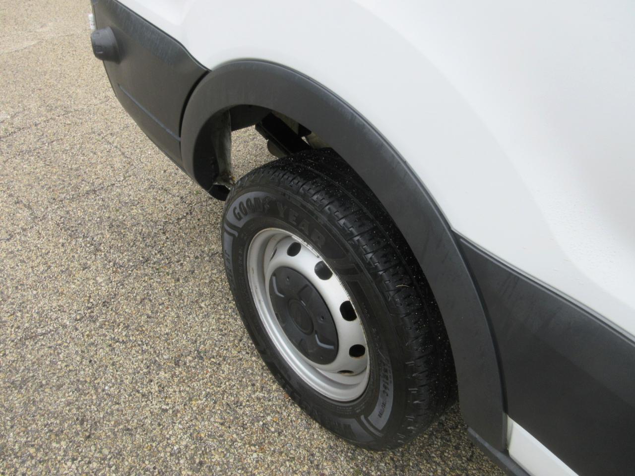 Ford Transit Van T-350 148" Med Rf 9500 GVWR Sliding RH Dr 2018
