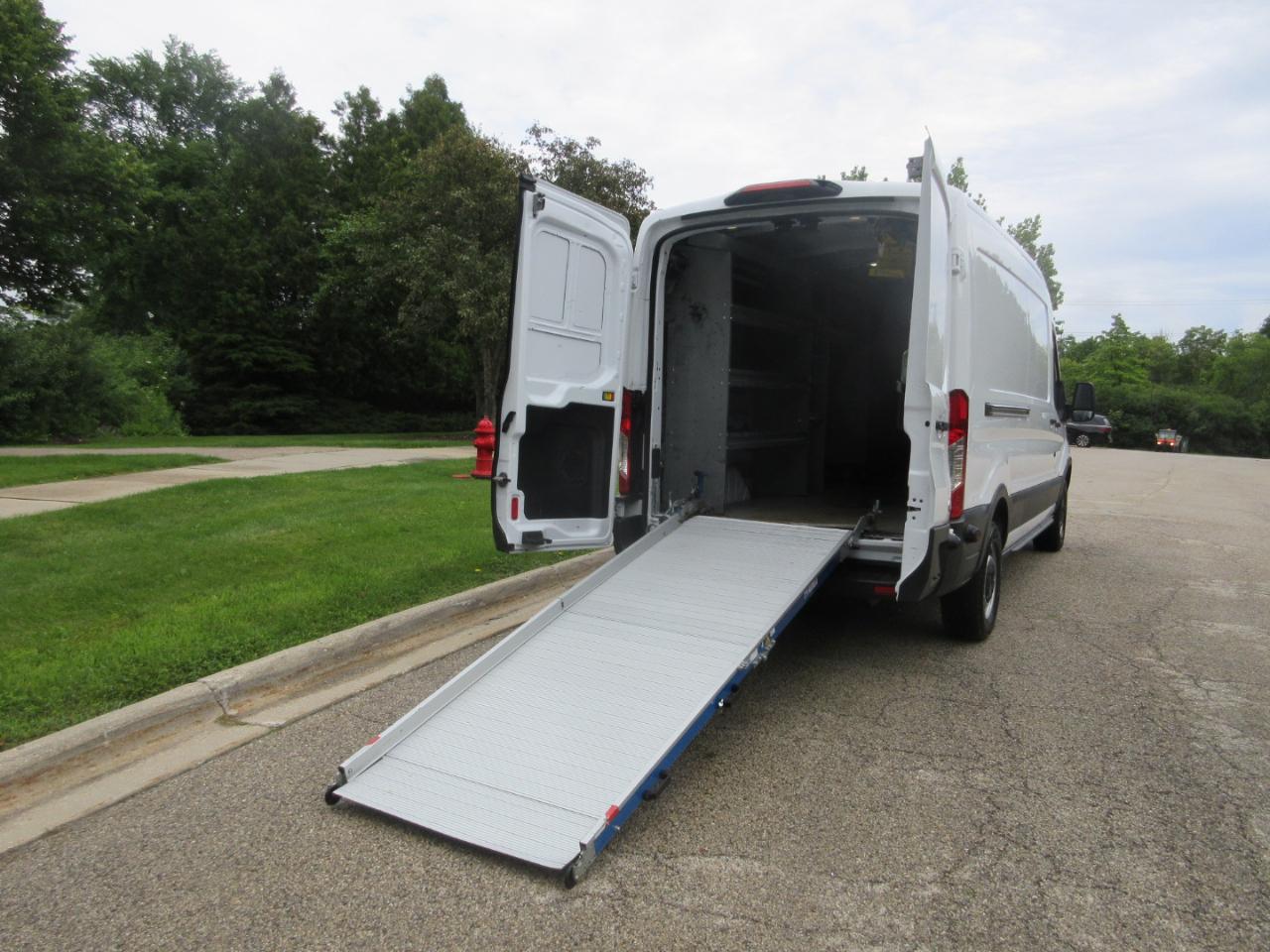 Ford Transit Van T-350 148" Med Rf 9500 GVWR Sliding RH Dr 2018
