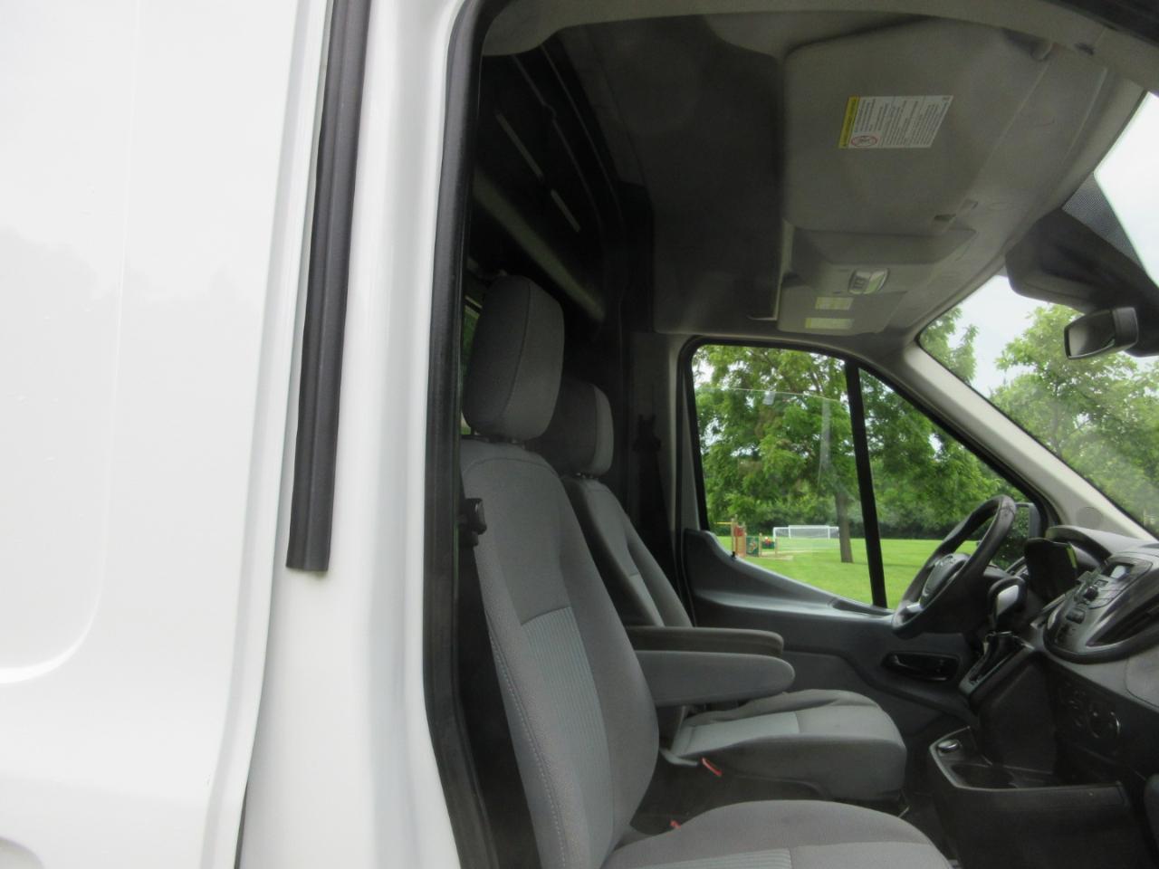 Ford Transit Van T-350 148" Med Rf 9500 GVWR Sliding RH Dr 2018