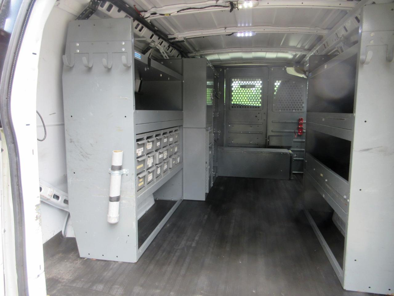 Chevrolet Express Cargo Van RWD 2500 135" 2014