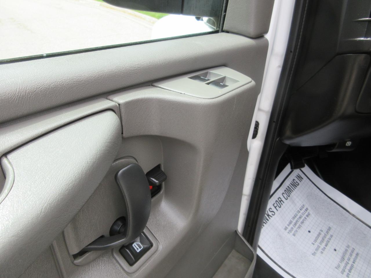 Chevrolet Express Cargo Van RWD 2500 135" 2014
