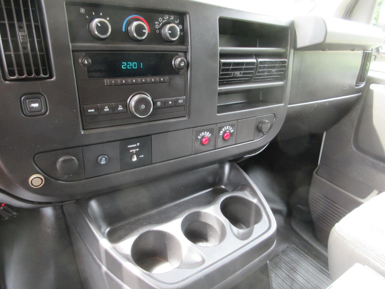 Chevrolet Express Cargo Van RWD 2500 135" 2014