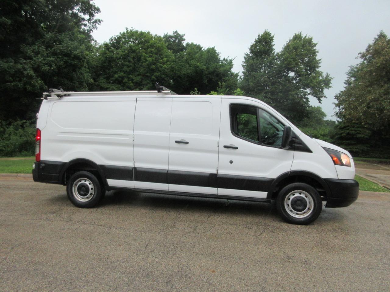 Ford Transit Van T-250 148" Low Rf 9000 GVWR Swing-Out RH Dr 2019