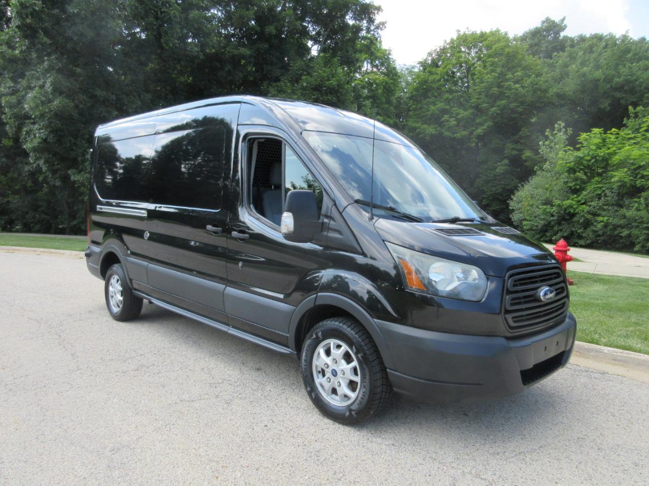 Ford Transit Cargo Van T-250 148" Med Rf 9000 GVWR Sliding RH Dr 2015