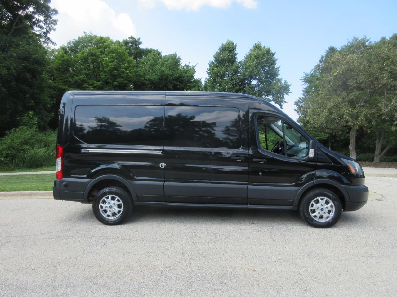 Ford Transit Cargo Van T-250 148" Med Rf 9000 GVWR Sliding RH Dr 2015
