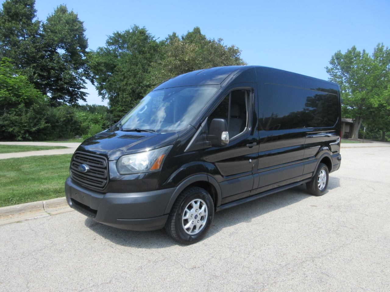 Ford Transit Cargo Van T-250 148" Med Rf 9000 GVWR Sliding RH Dr 2015