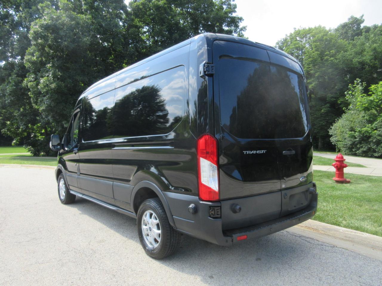 Ford Transit Cargo Van T-250 148" Med Rf 9000 GVWR Sliding RH Dr 2015