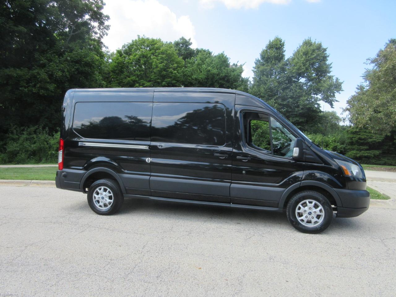 Ford Transit Cargo Van T-250 148" Med Rf 9000 GVWR Sliding RH Dr 2015