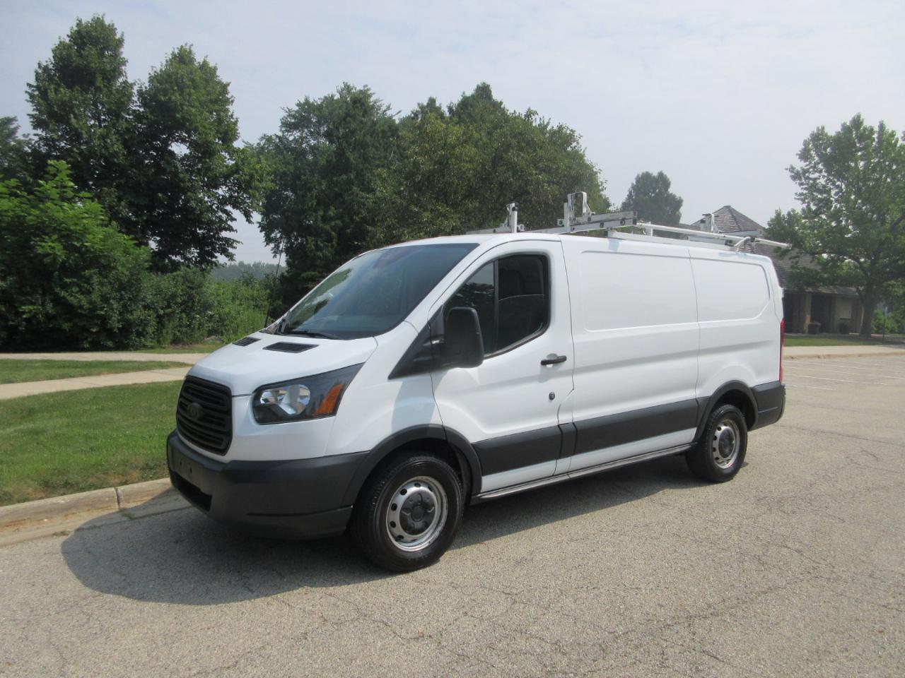 Ford Transit Van T-150 130" Low Rf 8600 GVWR Swing-Out RH Dr 2018