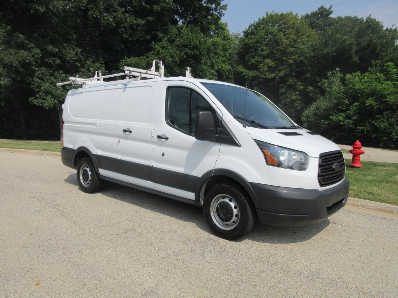 Ford Transit Van T-150 130" Low Rf 8600 GVWR Swing-Out RH Dr 2018
