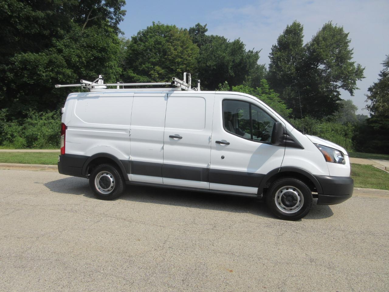 Ford Transit Van T-150 130" Low Rf 8600 GVWR Swing-Out RH Dr 2018