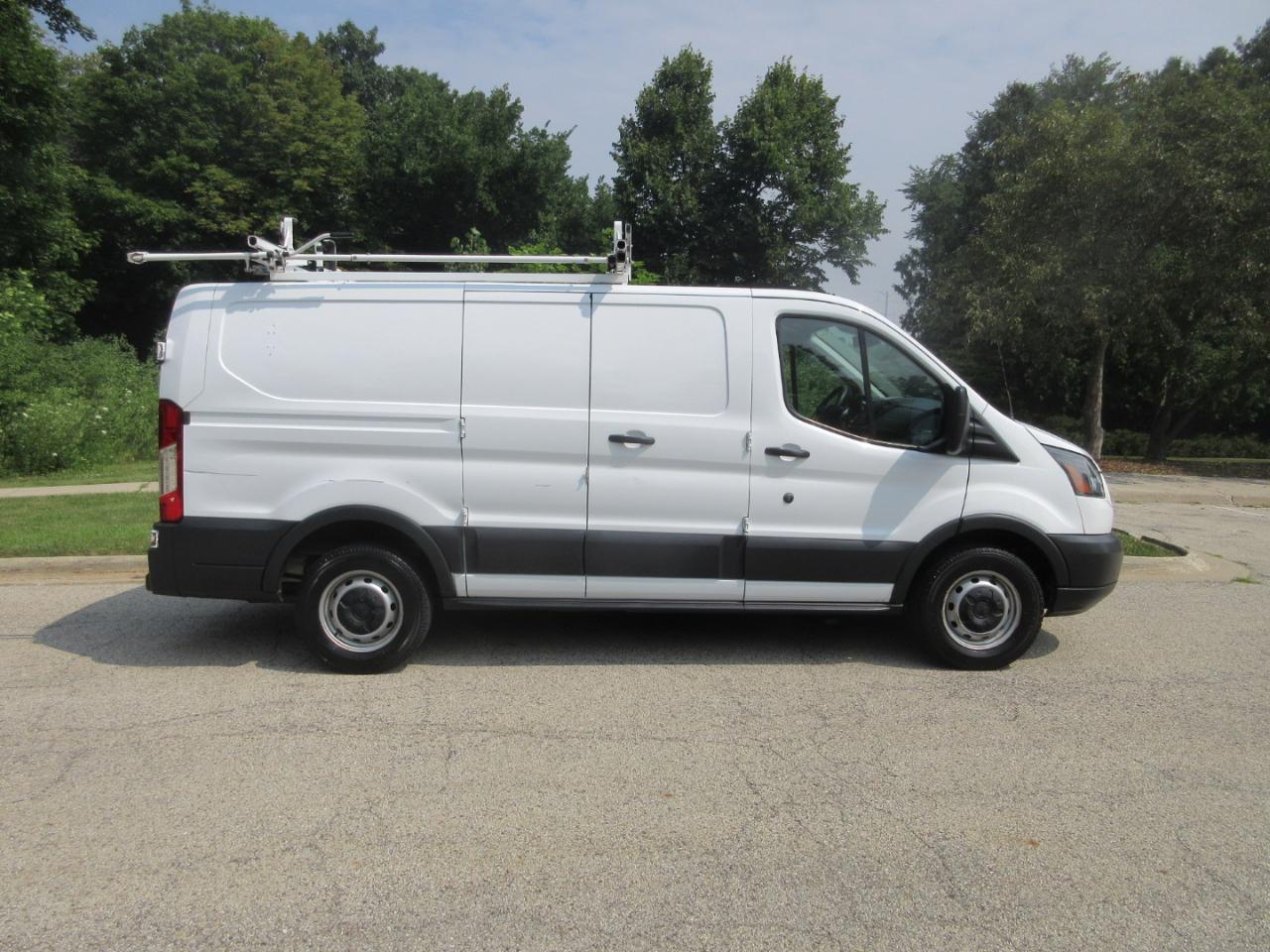 Ford Transit Van T-150 130" Low Rf 8600 GVWR Swing-Out RH Dr 2018
