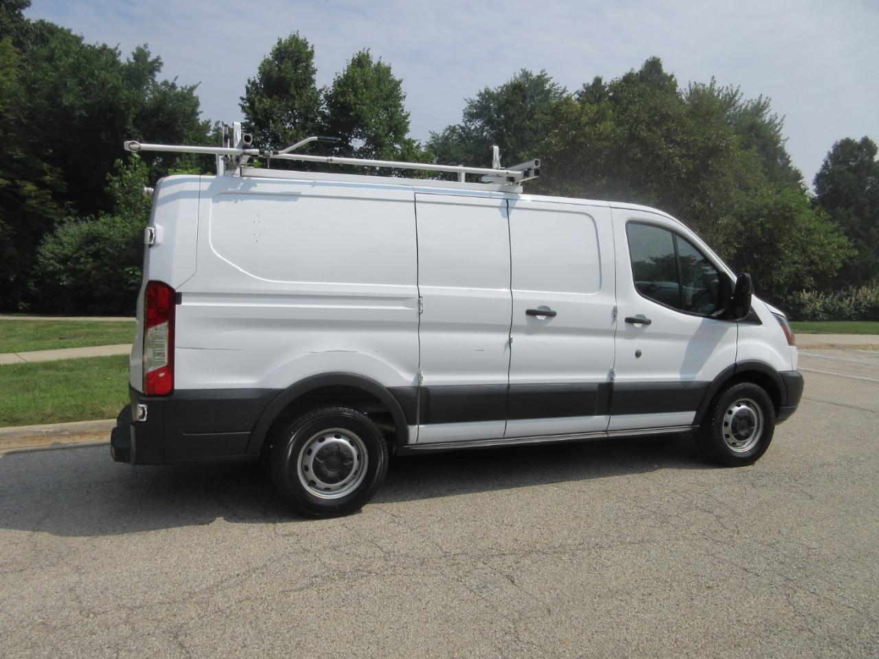 Ford Transit Van T-150 130" Low Rf 8600 GVWR Swing-Out RH Dr 2018