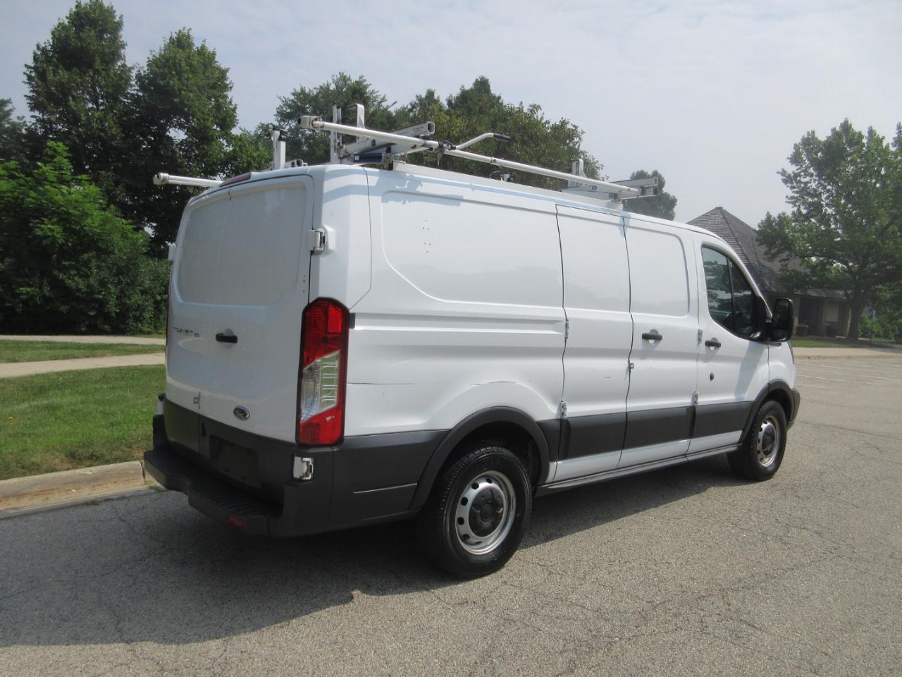 Ford Transit Van T-150 130" Low Rf 8600 GVWR Swing-Out RH Dr 2018