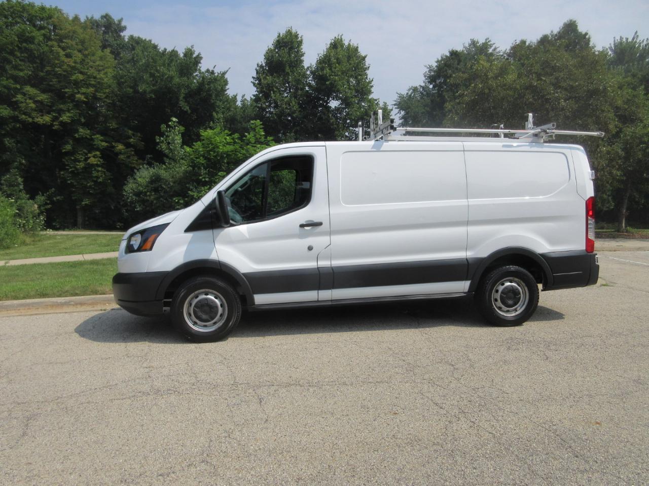Ford Transit Van T-150 130" Low Rf 8600 GVWR Swing-Out RH Dr 2018