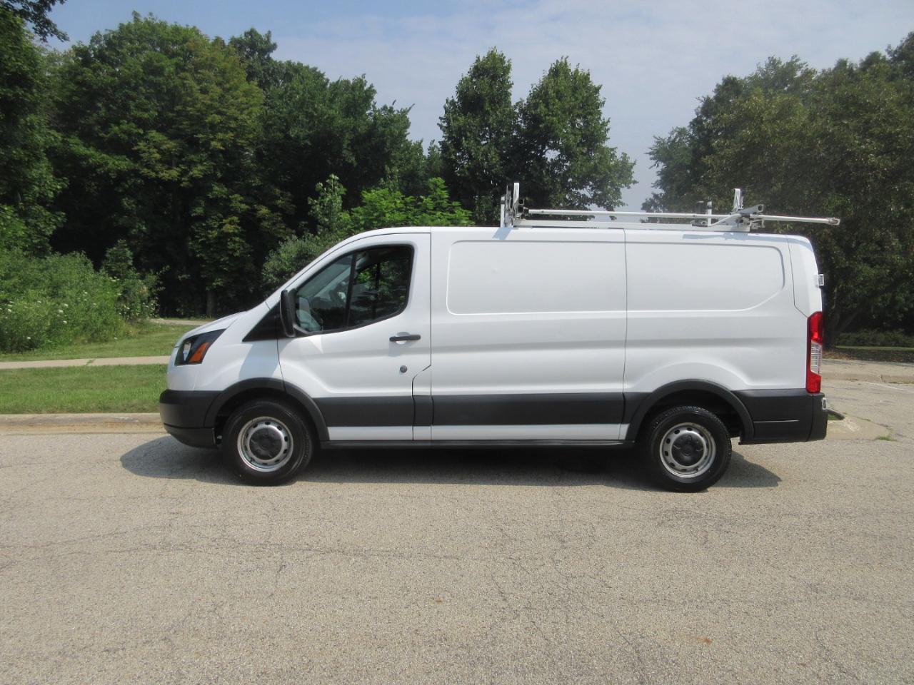 Ford Transit Van T-150 130" Low Rf 8600 GVWR Swing-Out RH Dr 2018