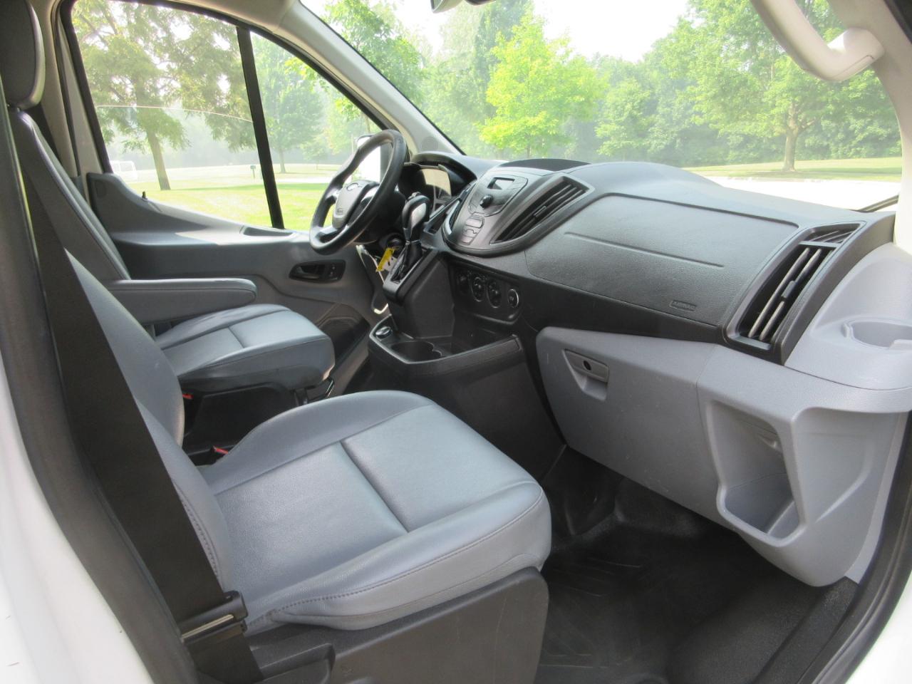 Ford Transit Van T-150 130" Low Rf 8600 GVWR Swing-Out RH Dr 2018