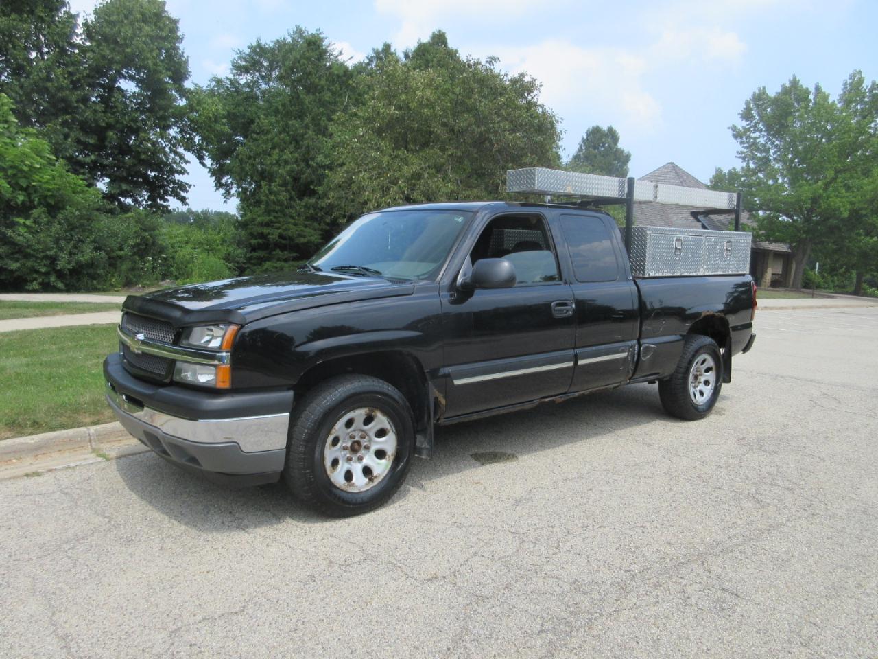 Chevrolet Silverado 1500 Ext Cab 143.5" WB 4WD LS 2005