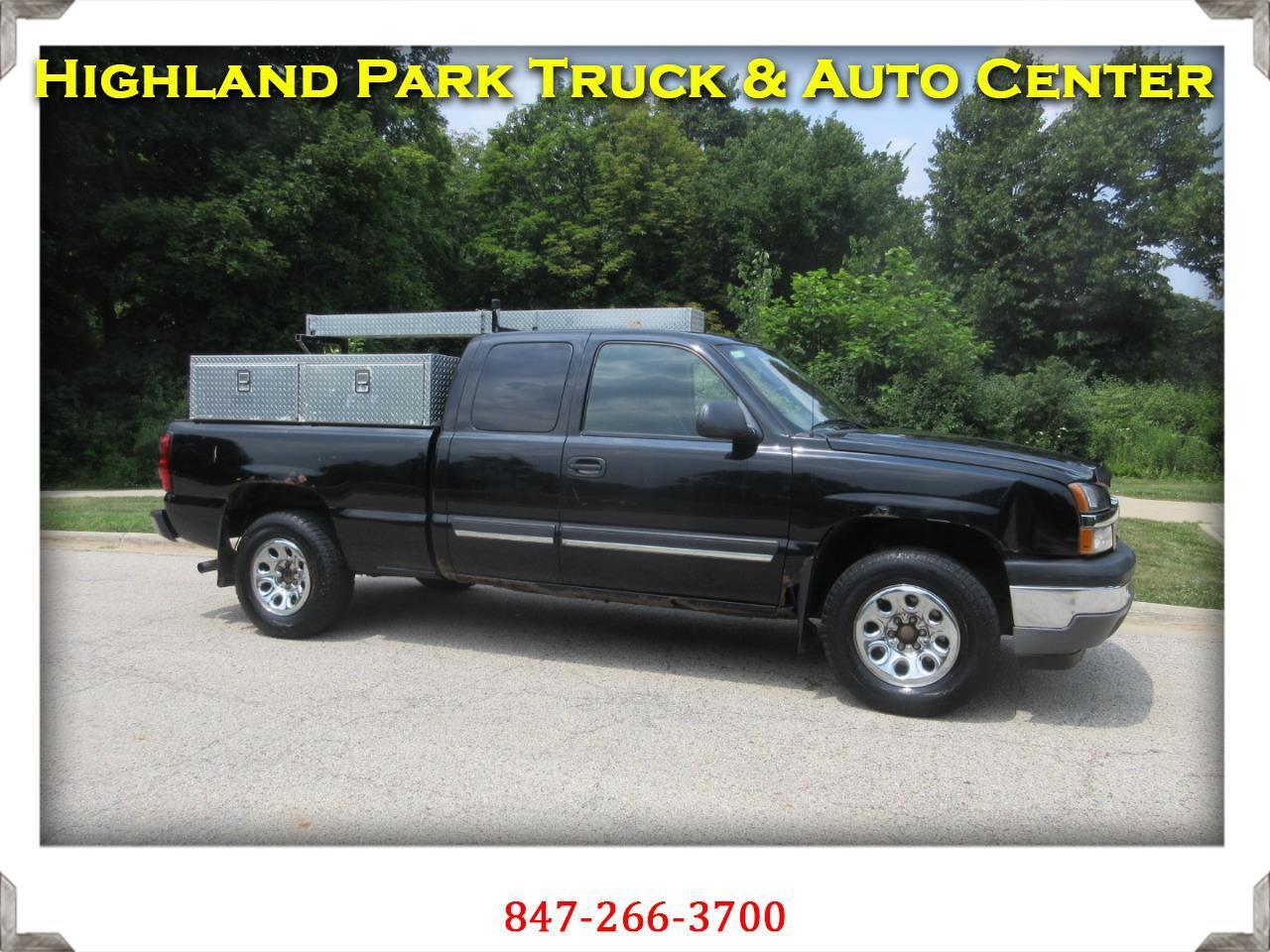 Chevrolet Silverado 1500 Ext Cab 143.5" WB 4WD LS 2005