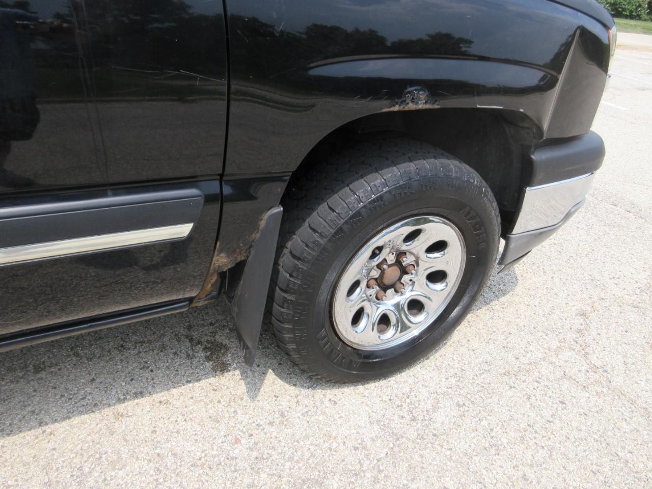 Chevrolet Silverado 1500 Ext Cab 143.5" WB 4WD LS 2005