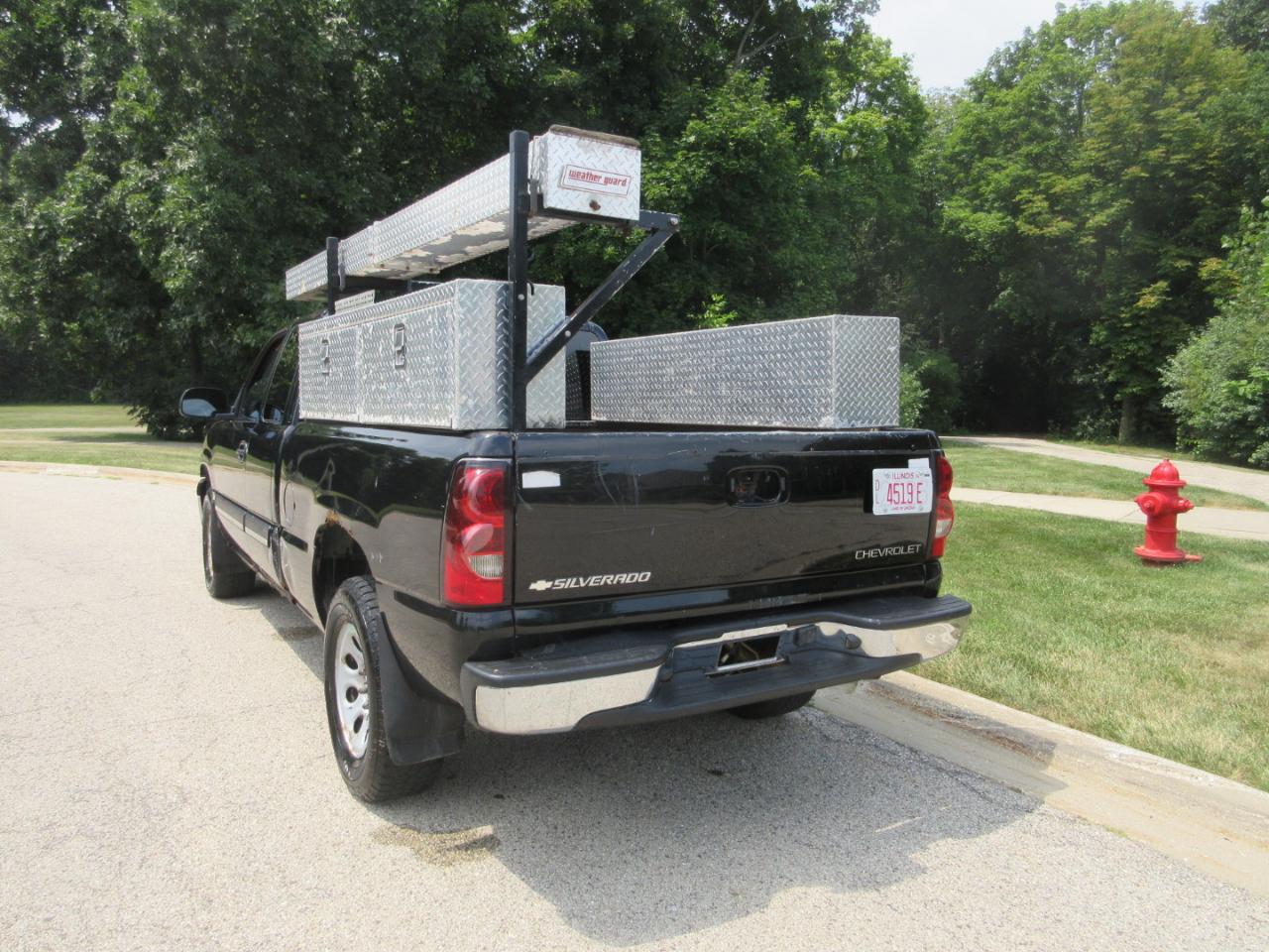 Chevrolet Silverado 1500 Ext Cab 143.5" WB 4WD LS 2005