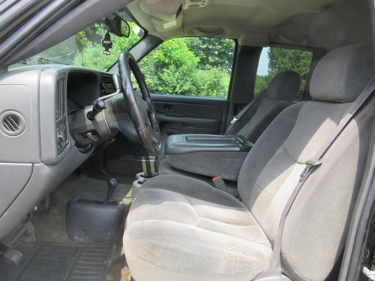 Chevrolet Silverado 1500 Ext Cab 143.5" WB 4WD LS 2005
