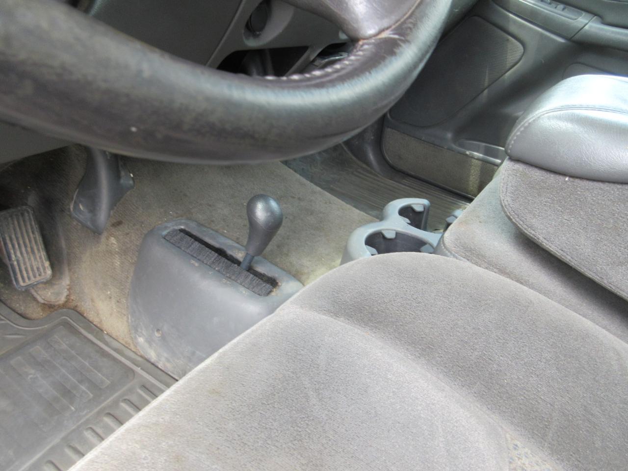 Chevrolet Silverado 1500 Ext Cab 143.5" WB 4WD LS 2005