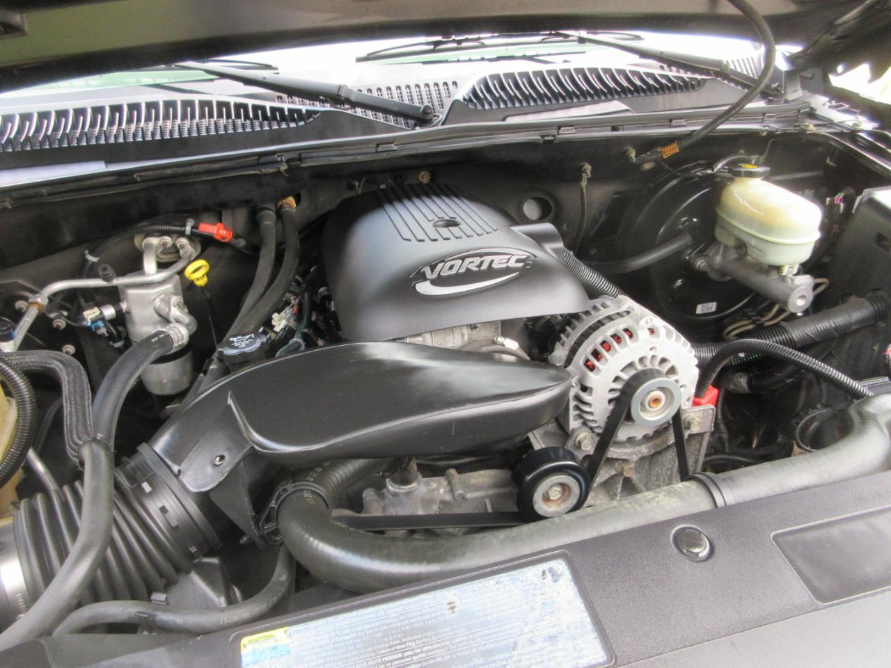 Chevrolet Silverado 1500 Ext Cab 143.5" WB 4WD LS 2005