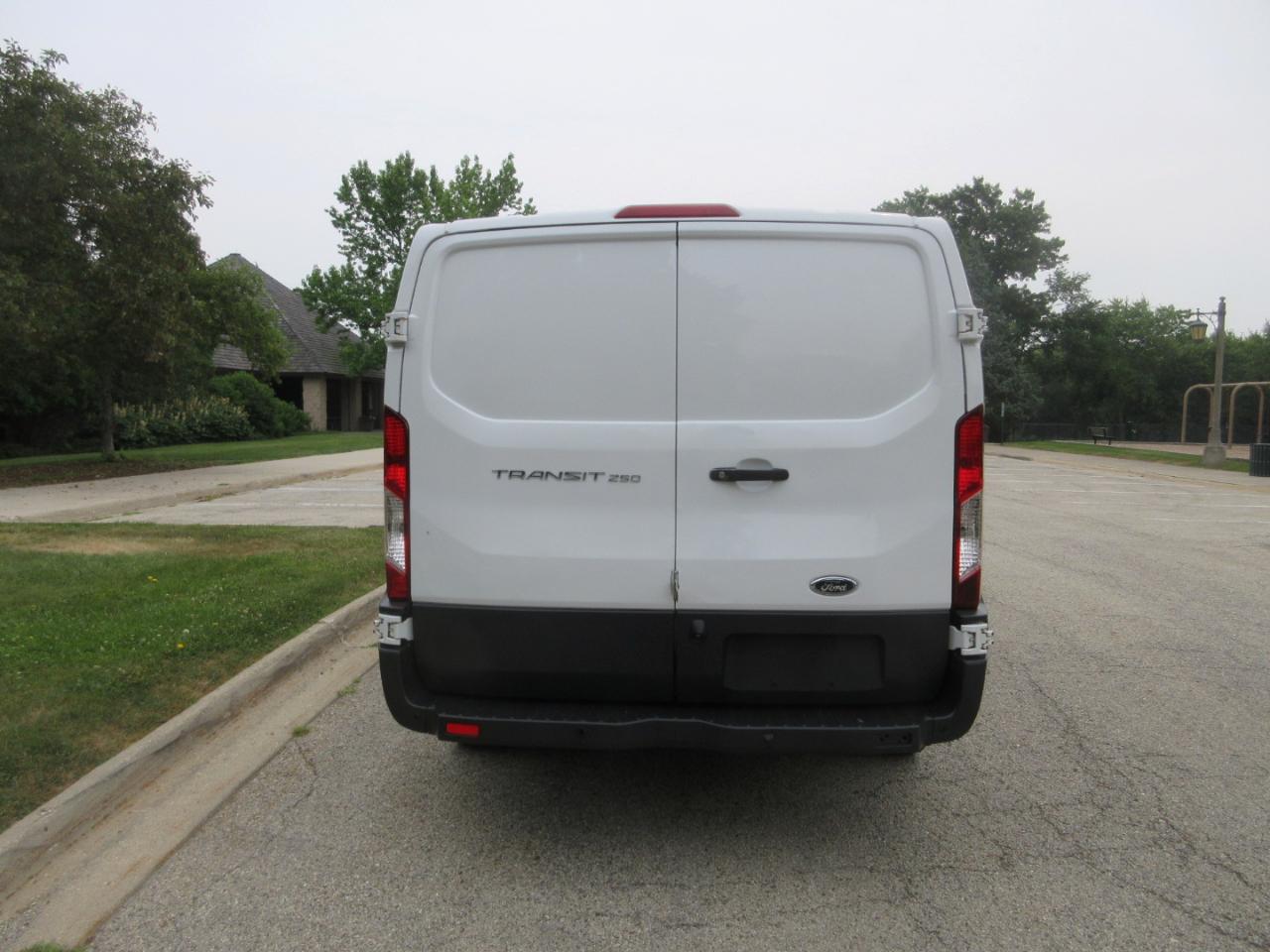 Ford Transit Van T-250 130" Low Rf 9000 GVWR Sliding RH Dr 2018