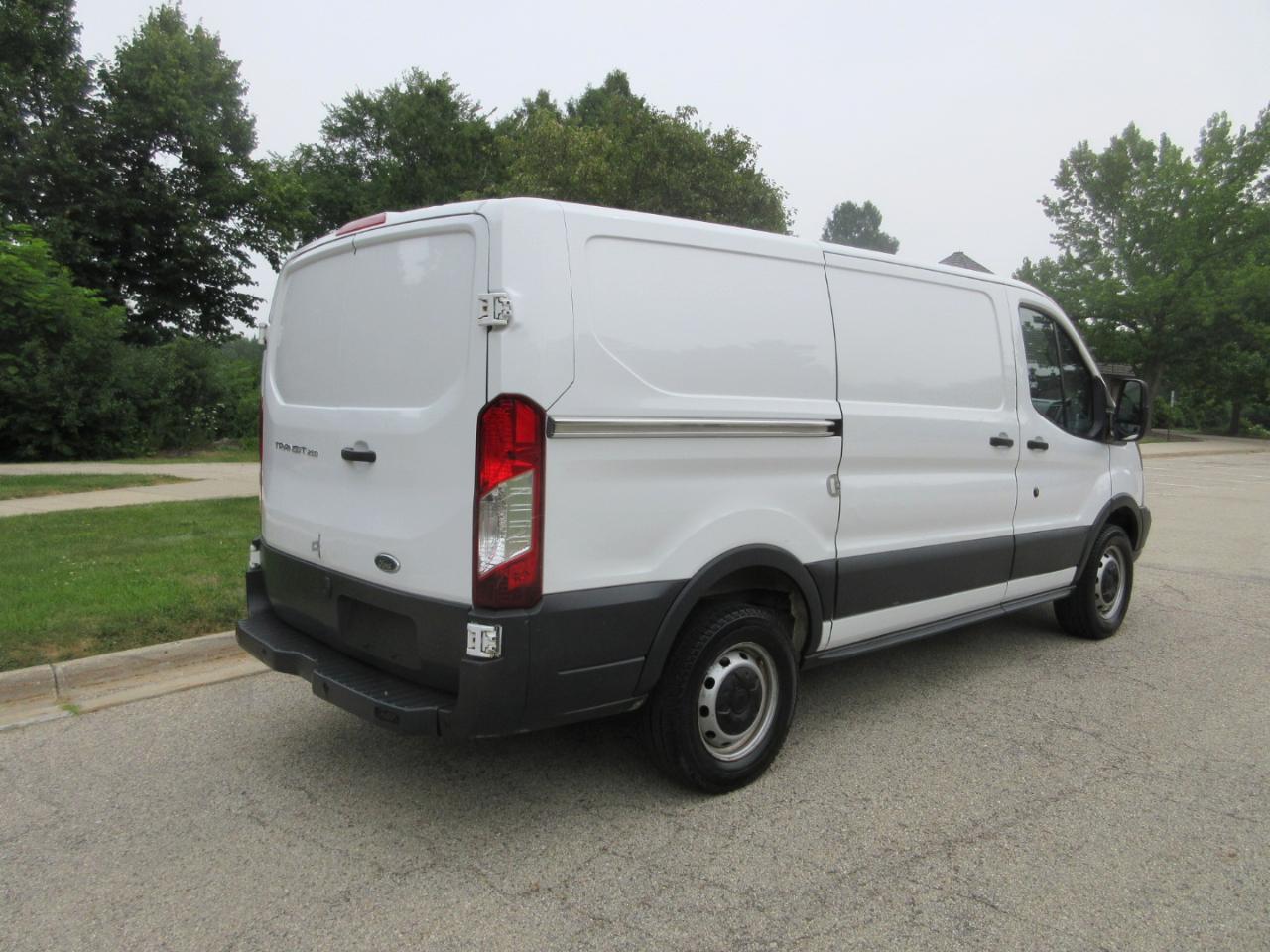 Ford Transit Van T-250 130" Low Rf 9000 GVWR Sliding RH Dr 2018