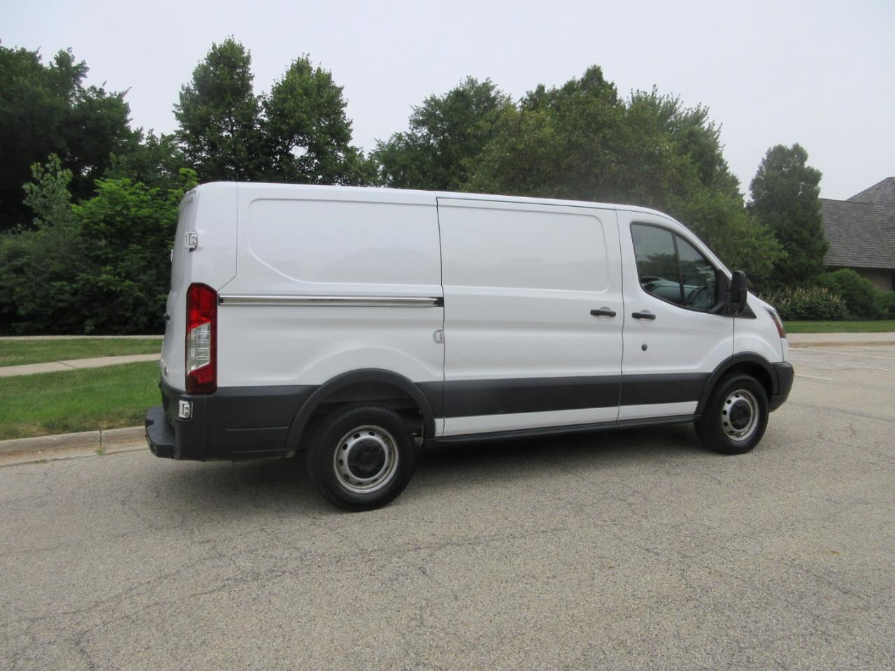 Ford Transit Van T-250 130" Low Rf 9000 GVWR Sliding RH Dr 2018