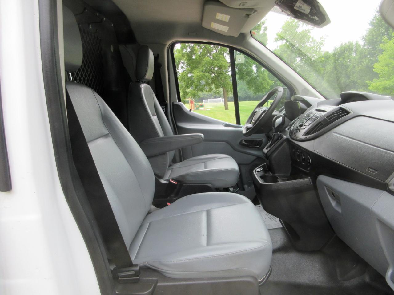 Ford Transit Van T-250 130" Low Rf 9000 GVWR Sliding RH Dr 2018