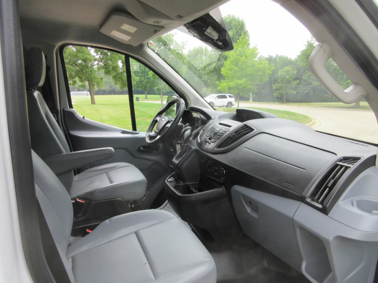 Ford Transit Van T-250 130" Low Rf 9000 GVWR Sliding RH Dr 2018