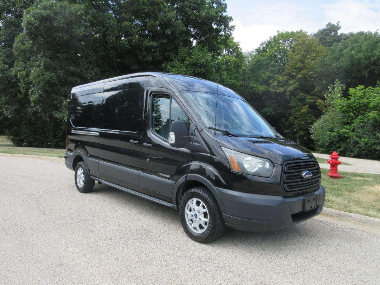 Ford Transit Cargo Van T-250 148" Med Rf 9000 GVWR Sliding RH Dr 2015