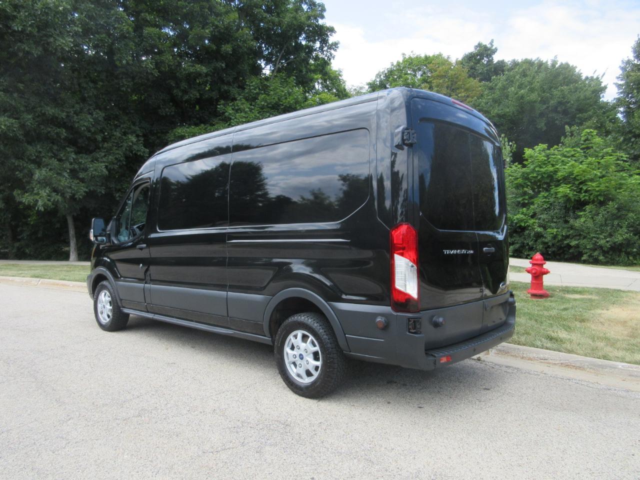 Ford Transit Cargo Van T-250 148" Med Rf 9000 GVWR Sliding RH Dr 2015