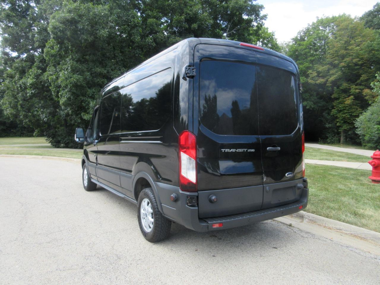 Ford Transit Cargo Van T-250 148" Med Rf 9000 GVWR Sliding RH Dr 2015