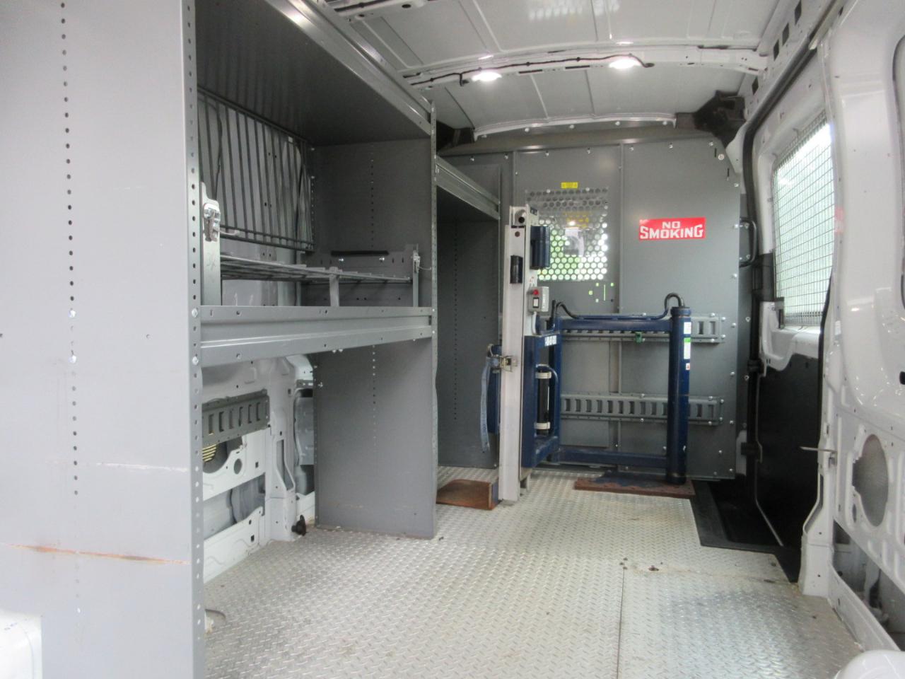 Ford Transit Van T-350 148" Med Rf 9500 GVWR Sliding RH Dr 2018
