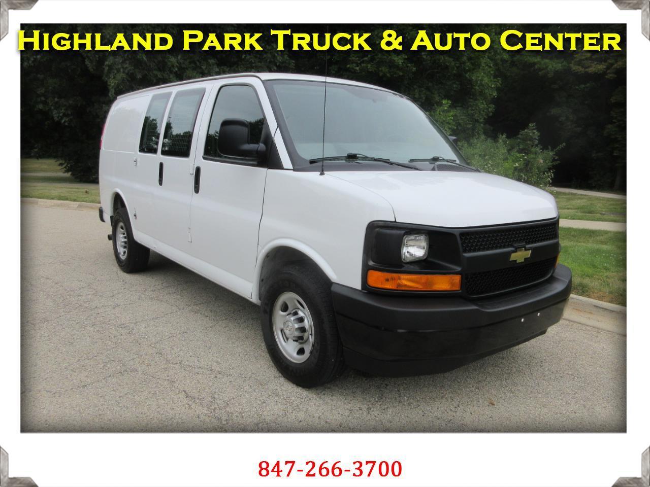 Chevrolet Express Cargo Van RWD 2500 135" 2017