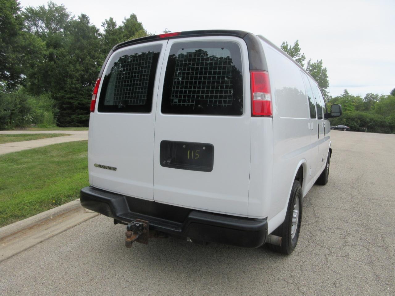 Chevrolet Express Cargo Van RWD 2500 135" 2017