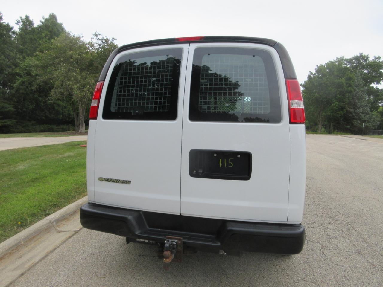 Chevrolet Express Cargo Van RWD 2500 135" 2017
