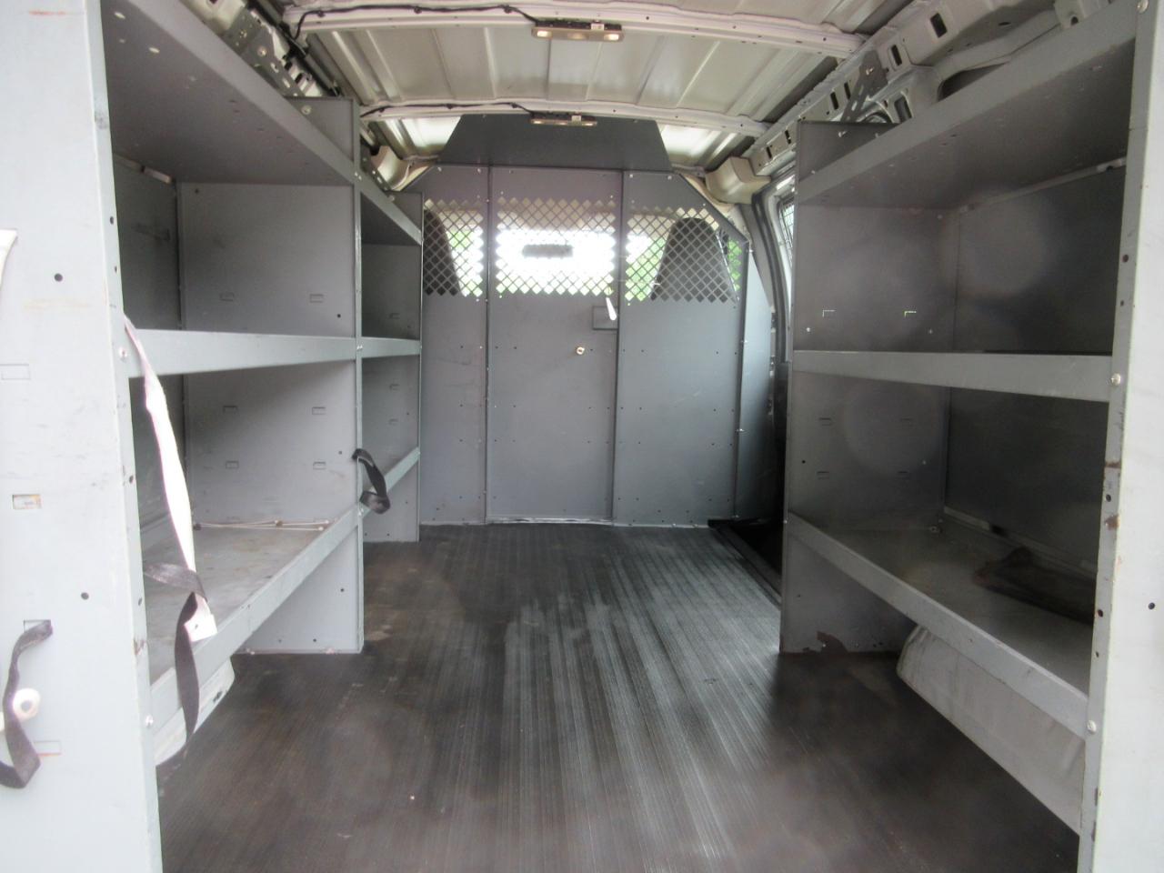 Chevrolet Express Cargo Van RWD 2500 135" 2017
