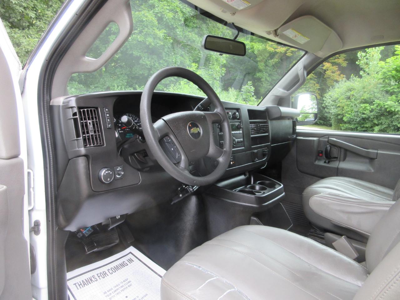 Chevrolet Express Cargo Van RWD 2500 135" 2017