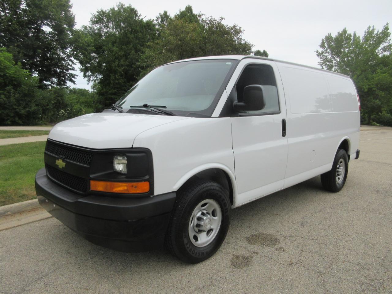 Chevrolet Express Cargo Van RWD 2500 135" 2017