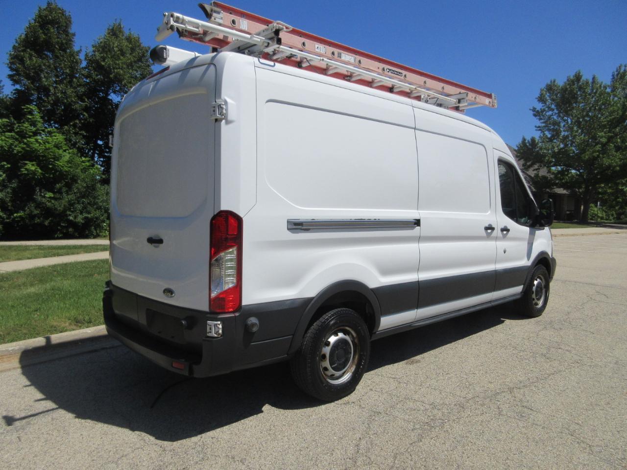 Ford Transit Cargo Van T-250 148" Med Rf 9000 GVWR Sliding RH Dr 2015