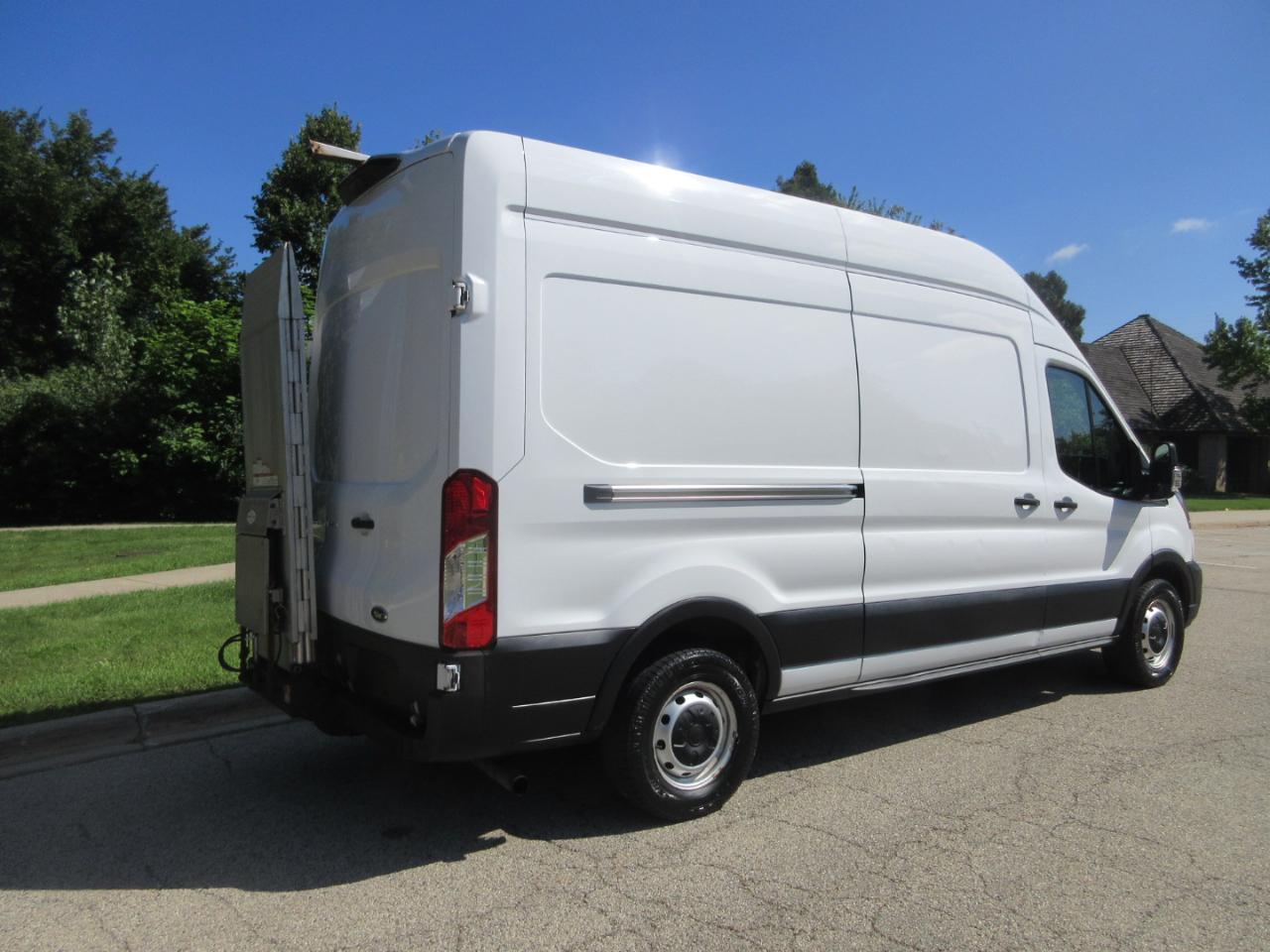 Ford Transit Cargo Van T-250 148" Hi Rf 9070 GVWR RWD 2021