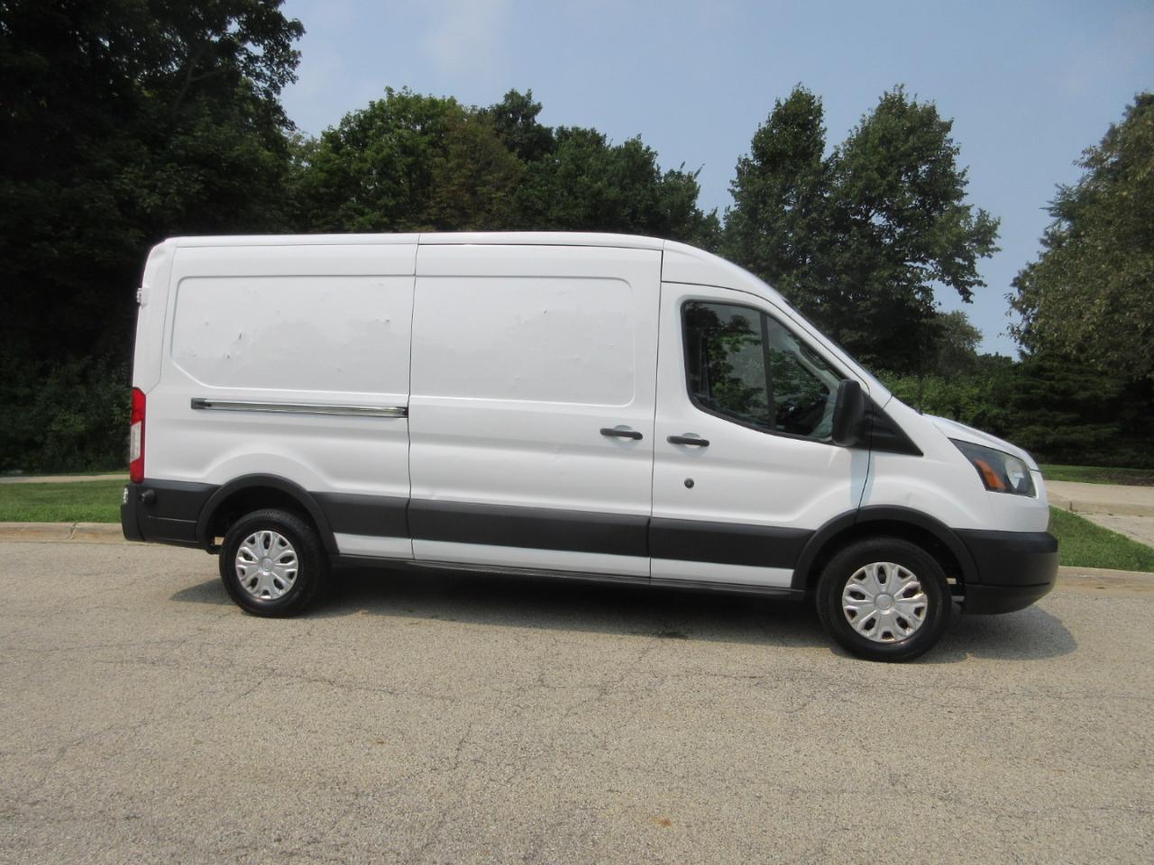 Ford Transit Cargo Van T-250 148" Med Rf 9000 GVWR Sliding RH Dr 2016