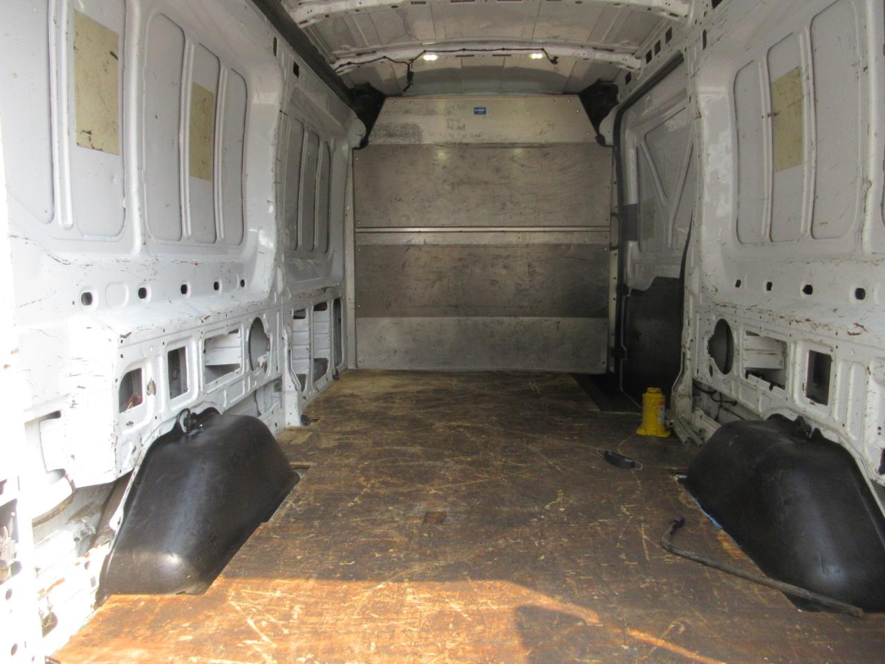 Ford Transit Cargo Van T-250 148" Med Rf 9000 GVWR Sliding RH Dr 2016