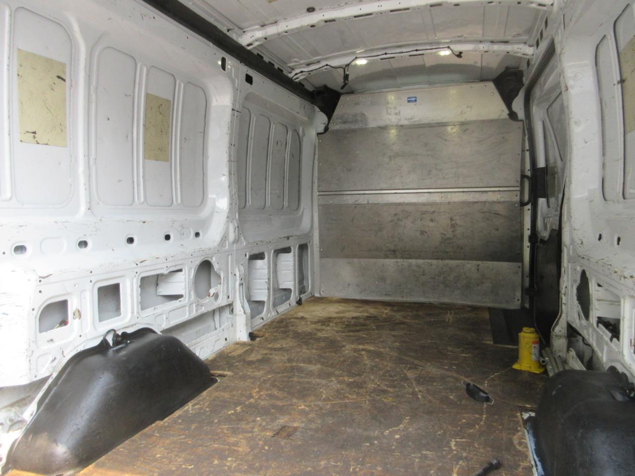 Ford Transit Cargo Van T-250 148" Med Rf 9000 GVWR Sliding RH Dr 2016